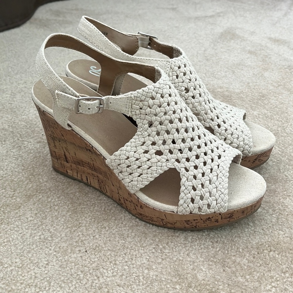Women size 10 wedge sandals, SO brand.